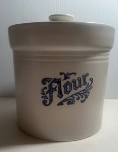 Vintage Pfaltzgraff Yorktowne Set of 4 Kitchen Canisters  (1967-80)  - Picture 1 of 4