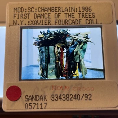 Современная скульптура Джона Чемберлена «Первый танец дерева» художественный слайд 35 мм - Изображение 1 из 3