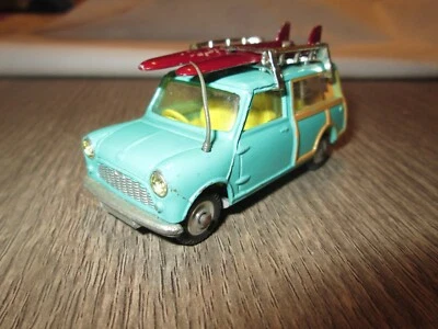 corgi toys scala 1/43 modellino Austin Martin Country Man ottime condizioni. - Immagine 1 di 4