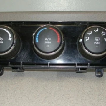 Módulo de control de temperatura climatizada para Jeep Wrangler JK 2014-18 68197433AB. Foto 1 de 2