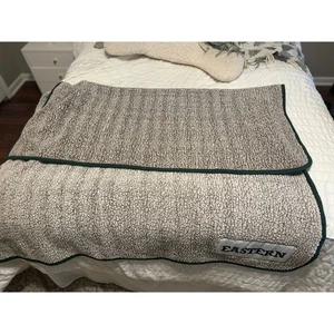 Eastern Michigan University Sherpa Throw Blanket - Picture 1 of 2