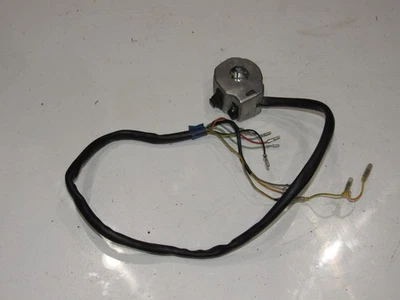 Luces de control de manillar izquierdo Suzuki Intruder VS1400 2000 37400-38BD1 Foto 1 de 4