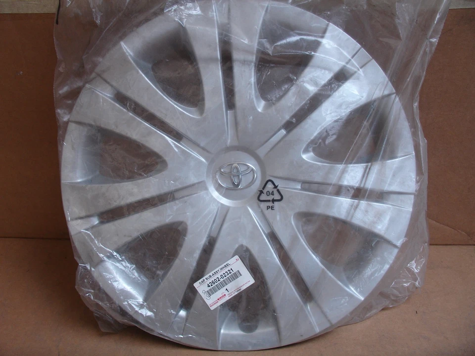 4260202321 16" Wheel Rim Tire Hub Cover 7 Spoke Silver For Toyota Auris Avensis - Image 1 of 1