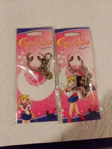Par de llaveros Sailor Moon sellados - Imagen 1 de 7