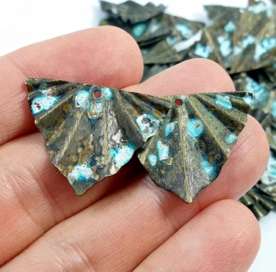 8 dijes de abanico para pendientes triángulo latón macizo en blanco 1 agujero pátina turquesa 161 Foto 1 de 4