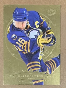 1995-96 Fleer Ultra Gold Medallion Pat LaFontaine Buffalo Sabres #20 - Picture 1 of 2