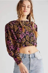 Top Free People No Ordinary mediano púrpura negro floral manga abullonada nuevo con etiquetas $128 - Imagen 1 de 17