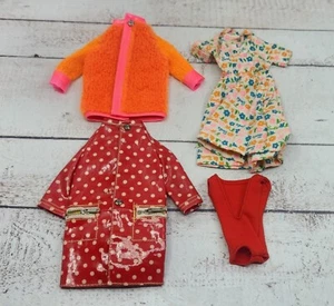 Lote de ropa vintage para muñeca Barbie (4) - Imagen 1 de 3