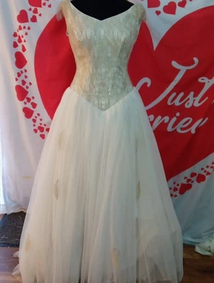 Wedding dress size 14 gold/ivory tulle Sallie Bee, see measurement chart, I - Image 1 of 4