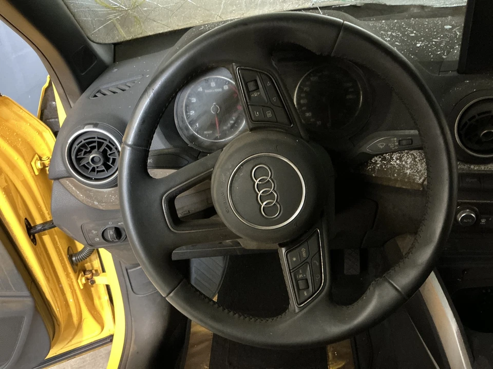 Lenkrad Audi Q2 (GAB) 8V0419091CG  - Bild 1 von 1