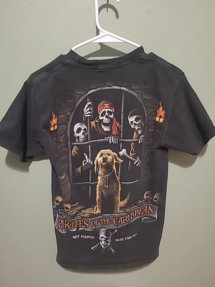 Raro estampado vintage de Piratas del Caribe "Not Pirates Best Friend" Foto 1 de 4