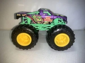 Test Subject Hot Wheels Monster Jam Monster Truck 1:64 - Picture 1 of 6