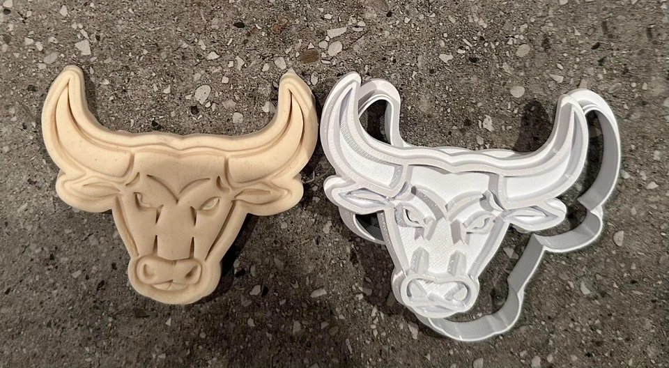 Bull cookie cutter and stamp - image 1 of 1