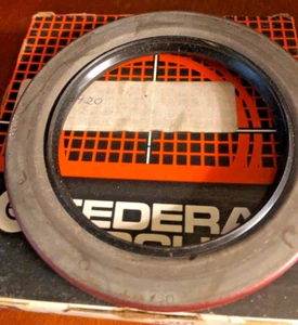 3 LOT National Seals 417171 3.125 in Shaft Dia., 4.381 in OD, 0.500 in Overall W - Picture 1 of 4