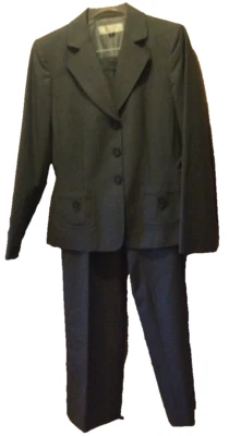 Tahari By Arthur Levine Gray Plaid 2 Piece Pant Suit Size 8 NWT - Image 1 of 4