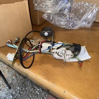 全新燃油泵和发件人组件 - 福特 Thunderbird/Mercury Cougar - '89-'96 — 第 1/3 张图片