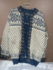 Vintage Dale of Norway Cardigan Sweater Snowflake Clasp Size Medium - Picture 1 of 5