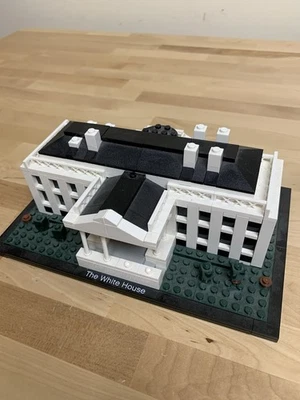 LEGO Architecture 21006 La Casa Blanca - POLVORIENTO E INCOMPLETO Foto 1 de 4