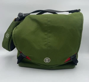 Crumpler The Eight Million Dollar Home Camera Bag Travel Carry Case w/ Dividers - Picture 1 of 17