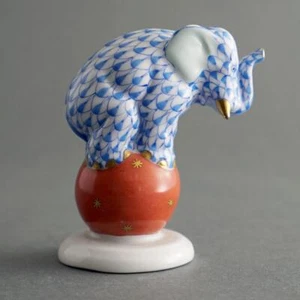 Herend Statuina Palla Equilibrante Elefante Rosso Blu W2,4 × D2,8 × H1,6 pollici - Foto 1 di 8