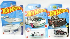 (3) Hot Wheels U.S.S. Enterprise NCC-1701 + '91 Mazda MX-5 Miata + Batmobile NIP - Picture 1 of 7