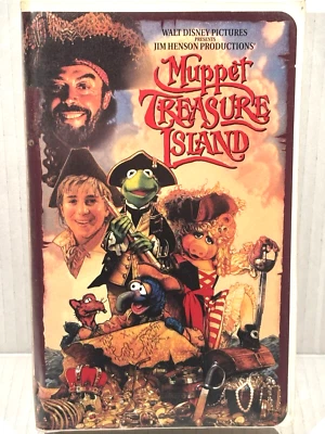 Muppet Treasure Island VHS Video Disney Clamshell Case 1997 Jim Henson Prod. VTG - Imagem 1 de 4
