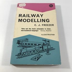 Railway Modelling C.J. Freezer VINTAGE 1963 Paperback An Arco Handybook - Picture 1 of 8