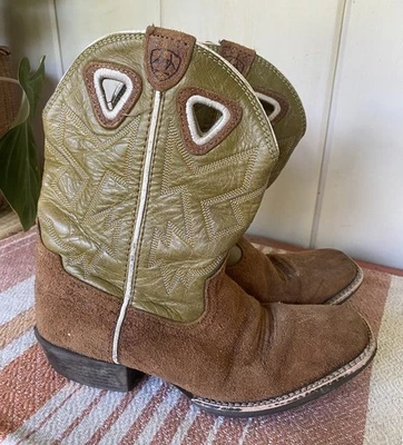 Ariat Youth Kids Cowboy Boots Sz 3 Snipped Toe Green Zig Zag Leather Western Boy - Image 1 of 4