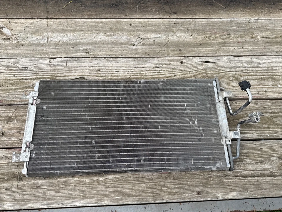 2000 2001 2002 2004 2005 Chevrolet Impala Monte Carlo Replacement A/C Condensor - Image 1 of 4