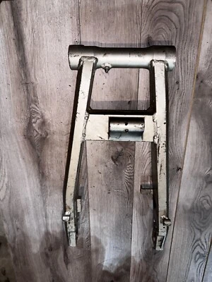 KAWASAKI NINJA ZX9R 2000-2001 OEM BASCULANTE TRASERO SUSPENSIÓN TRASERA BRAZO OSCILANTE Foto 1 de 4