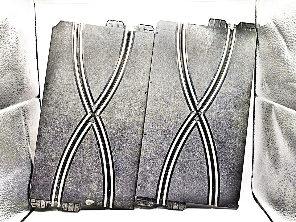 Vintage Strombecker 1/32 Slot Car (2) Crisscross Track As Is - Image 1 of 1