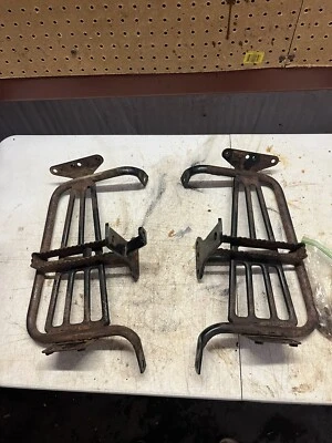 ARCTIC CAT 300 2X4 OEM REPOSAPIÉS IZQUIERDO Y DERECHO CLAVIJA PASO REPOSAPIÉS TABLERO DE PISO Foto 1 de 4