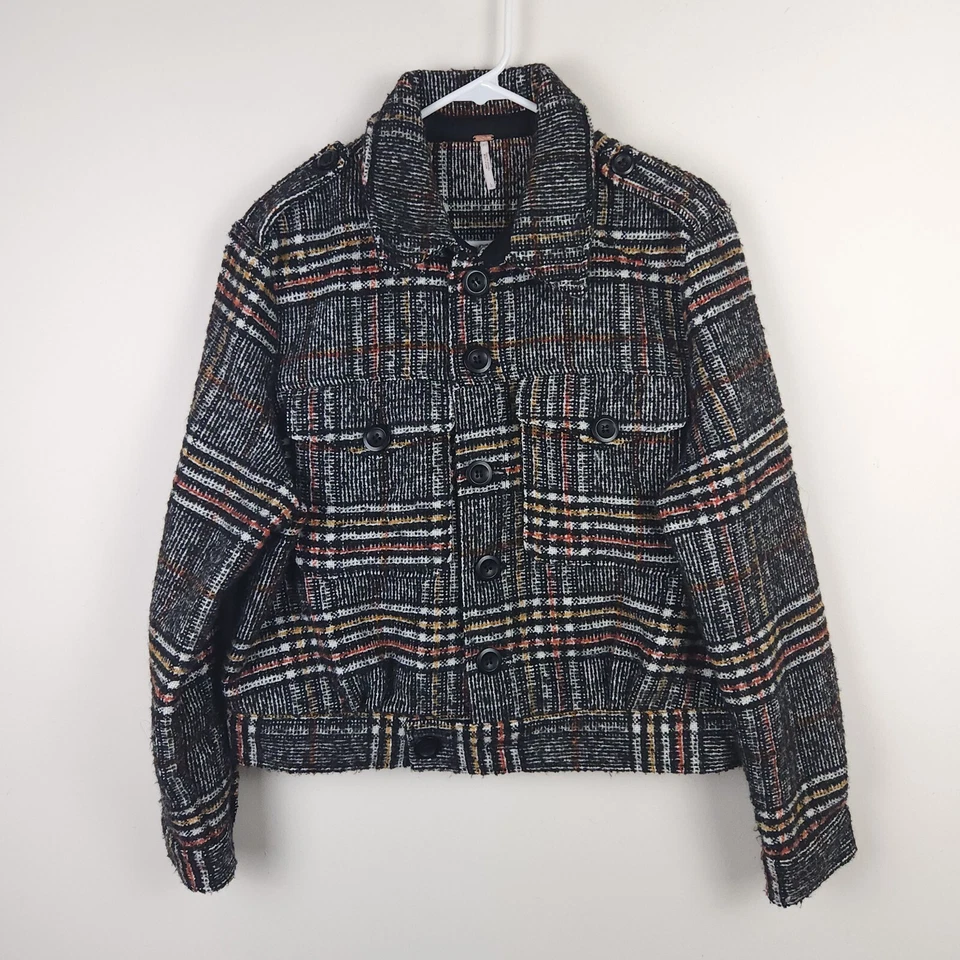 Casaco feminino Free People grande preto branco laranja malha poli mistura botão para cima - Imagem 1 de 4