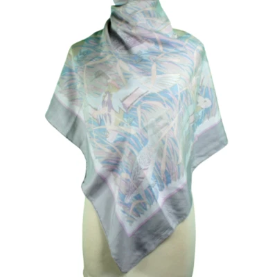 Bufanda de seda de lujo vintage HERMÈS "Cols Verts" de Christiane Vauzelles 1981 34" Foto 1 de 4