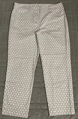 Pantalones cortos Ann Taylor para mujer con curvas de tiro alto talla 10 elásticos florales gris oficina Foto 1 de 4