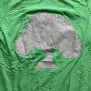 Facebook Pre META EARTH FAMILY DAY GRAPHIC TREE GREEN T Shirt LOT WOMENS M L - Picture 1 of 8