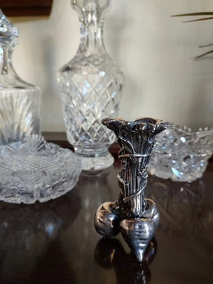 Jarrón vintage Christofle plateado tres zanahorias Foto 1 de 4