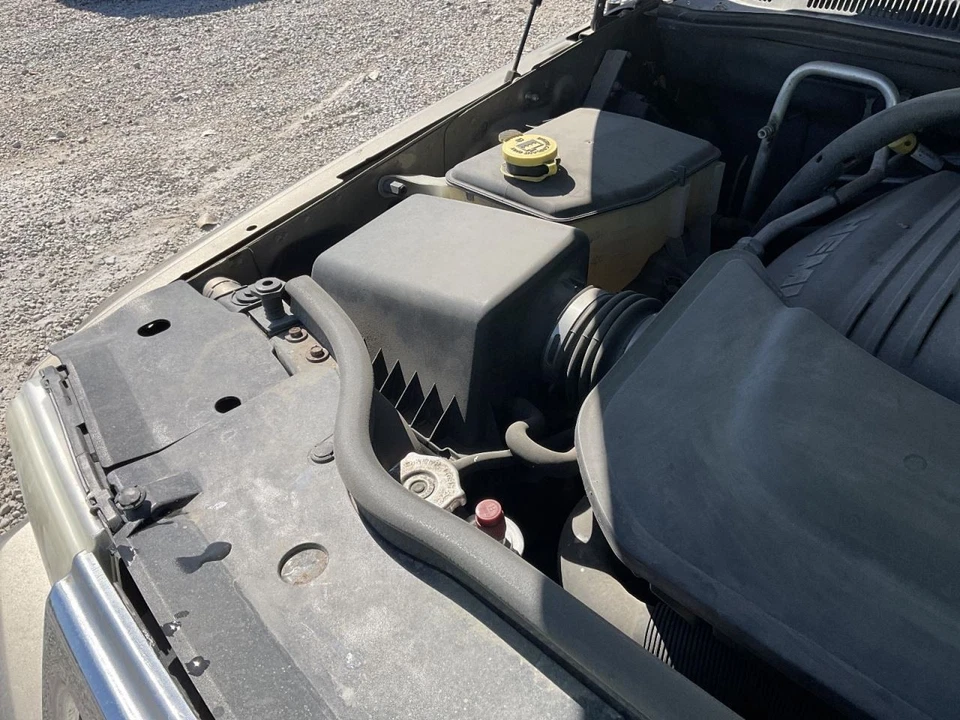 Filtro de aire 5,7 L compatible con 05-10 Grand Cherokee 5099947 Foto 1 de 1