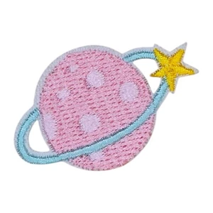 PIANETA ROSA STELLA ORBITANTE SPAZIO ESTERNO COSMO ARTE FERRO SU TOPPA 1,0" X 1,5" - Foto 1 di 2