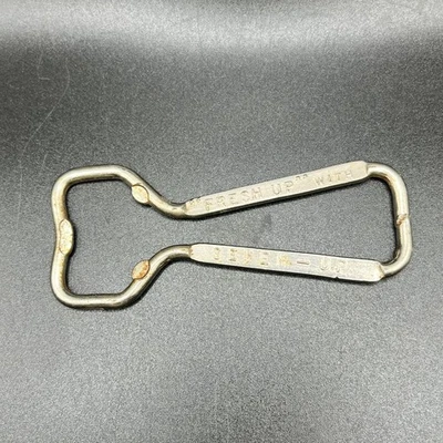 Abridor de botellas vintage Seven Up recién actualizado con 7up Soda Pop publicidad metal Foto 1 de 3