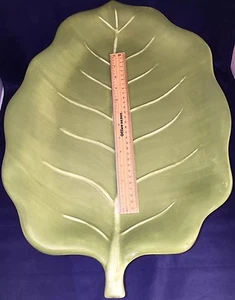 OVAL SERVING PLATTER TABLETOPS UNLIMITED NATURE GREEN LEAF SHAPE 21" New - Picture 1 of 12