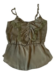 Love Squared DAMEN JUNIOR RÜSCHEN SPITZE OLIVGRÜN Bluse Top GRÖSSE S - Bild 1 von 3