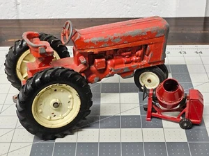 Vintage Ertl ⭐ International Tractor - Picture 1 of 5