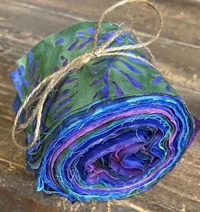 Jelly Roll Batik Quilting Fabric Purple Pink Blue Colors 17 Pc 2 1/2” X LOF - Picture 1 of 13