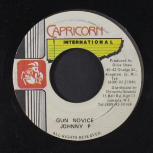 JOHNNY P: gun novice / version Capricorn International 7" Single 45 RPM - Bild 1 von 2