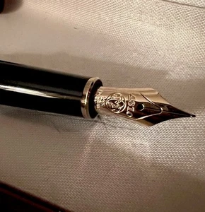 MONTBLANC Fountain Pen Bordeaux Red With 14K M Nib And Leather Case Lot! - Picture 1 of 6