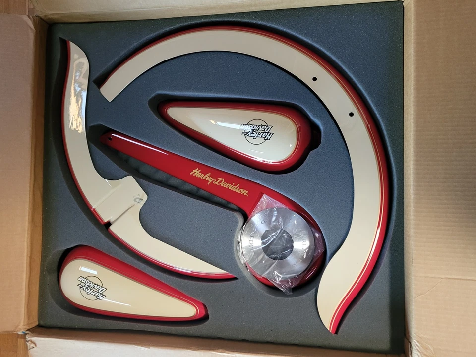 Harley Davidson Velo Glide GT Fahrrad RAR Tank, Schutzbleche und Kettenschutz Set NOS  - Bild 1 von 4