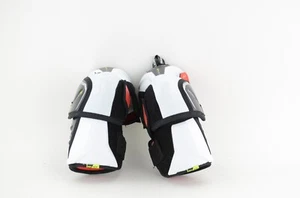 Bauer Vapor Hyperlite Ice Hockey Elbow Pads Intermediate Size Medium (0321-8462) - Picture 1 of 5