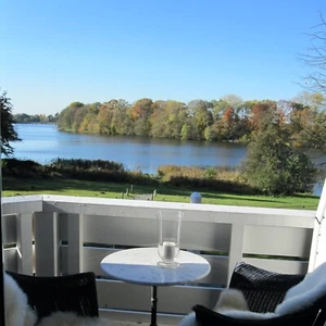 CRAMONS' Traum am See * Designapartment möbliert Cramonersee/Schwerin/MVP - Bild 1 von 24