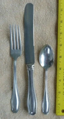 Inernational Wm. Rogers & Son Clinton pattern silverplate 3 piece placesetting - Image 1 of 2